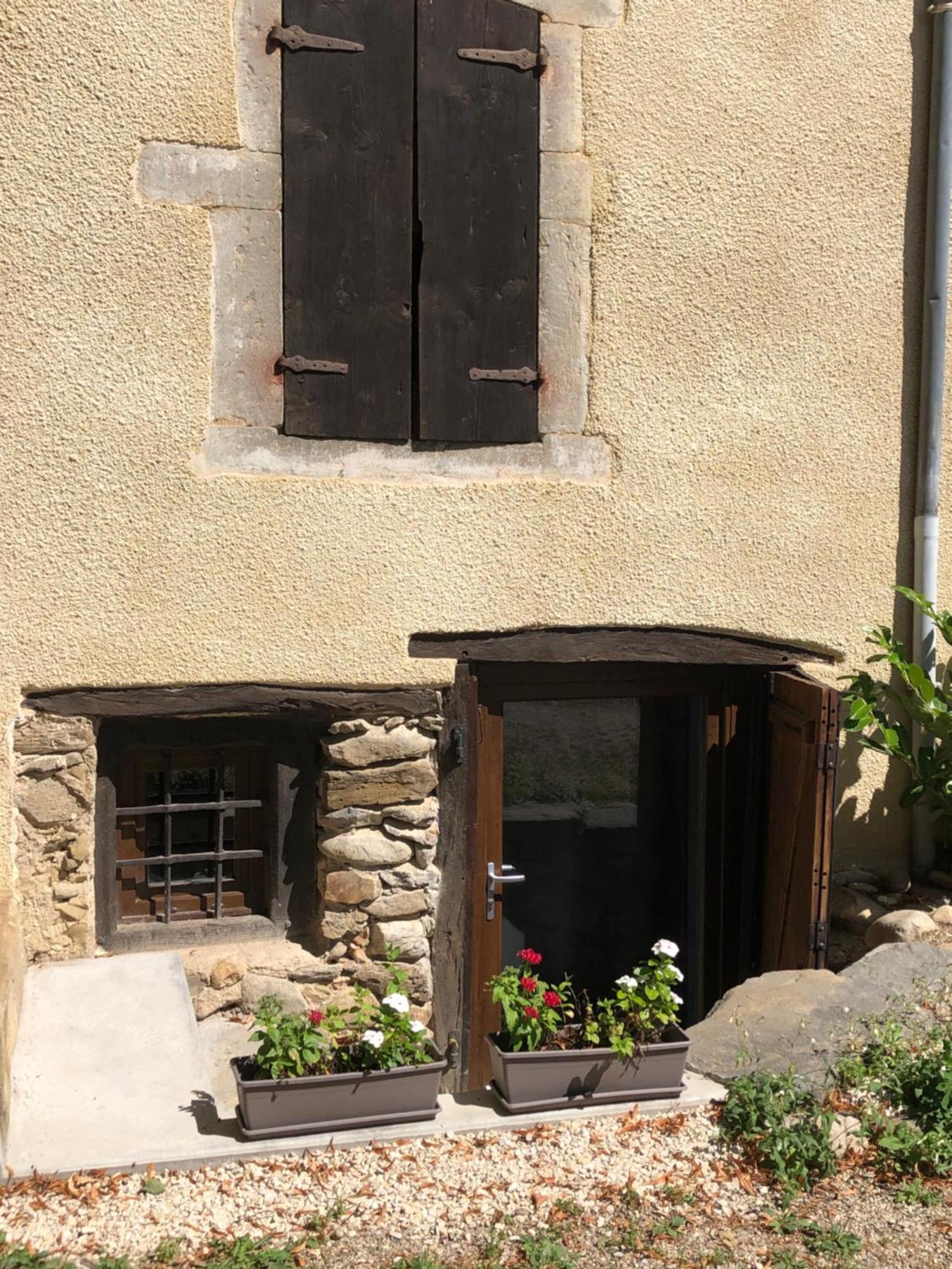Charmant Studio Dans Maison Privee Apprieu Bagian luar foto